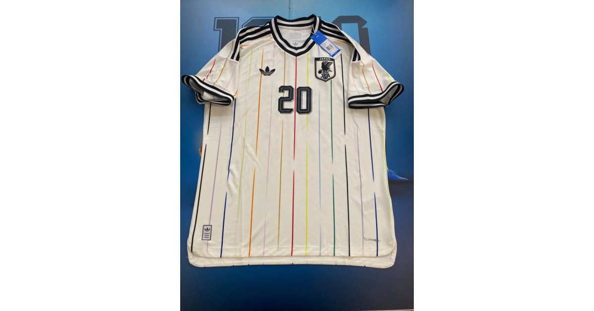 JAPÓN VISITANTE TAKEFUSA KUBO